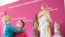  Ostern ins Museum: Ein unterhaltsamer Rundgang vom Steinzeitgrab zum Dreiecksschloss in der Wewelsburg 